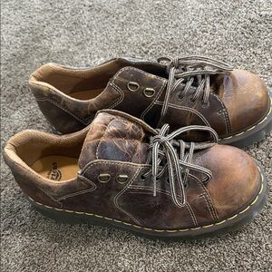 DR. MARTENS Classic Brown Leather Oxfords